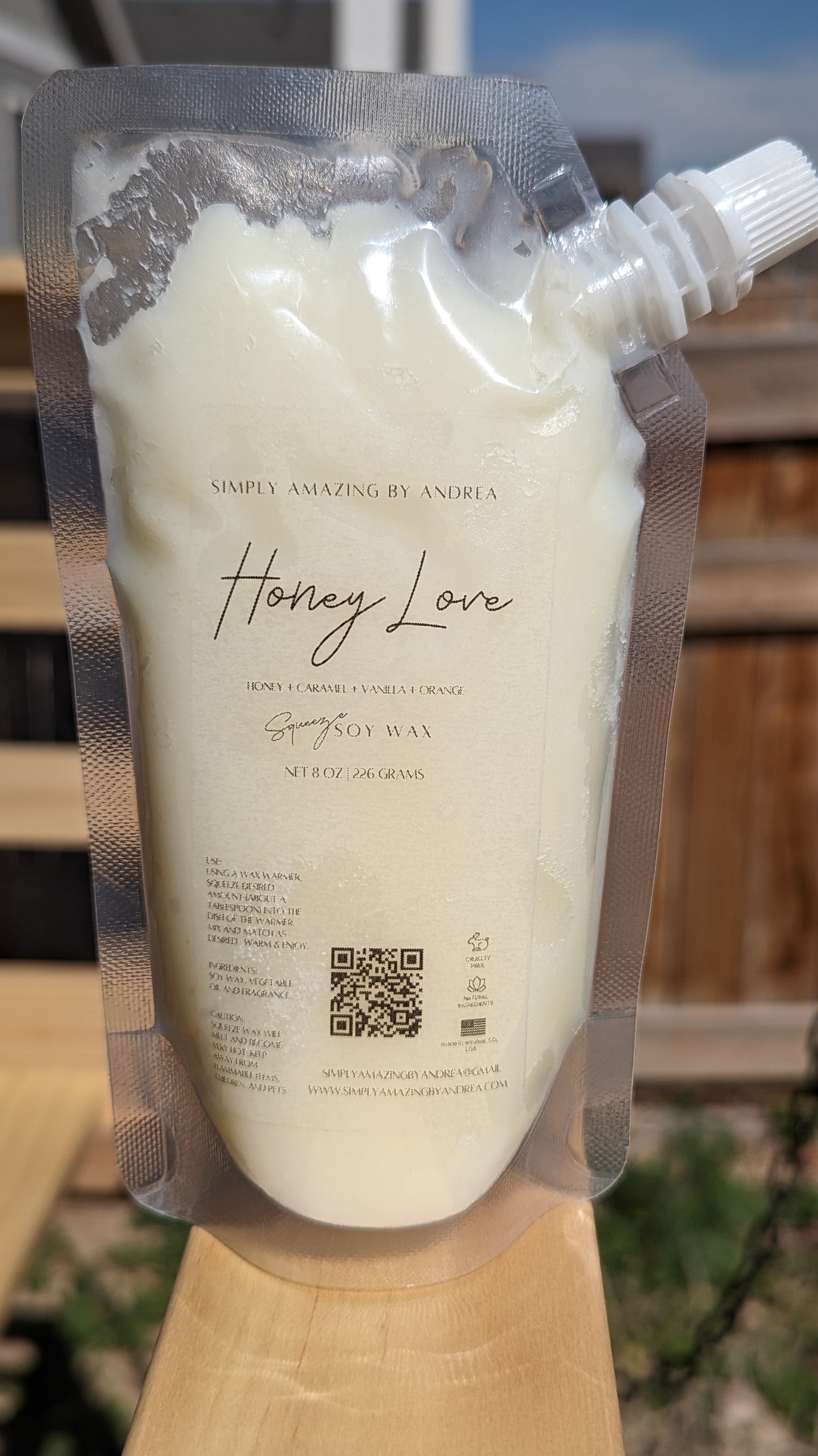 Squeeze Soy Wax - Warm Honey Love